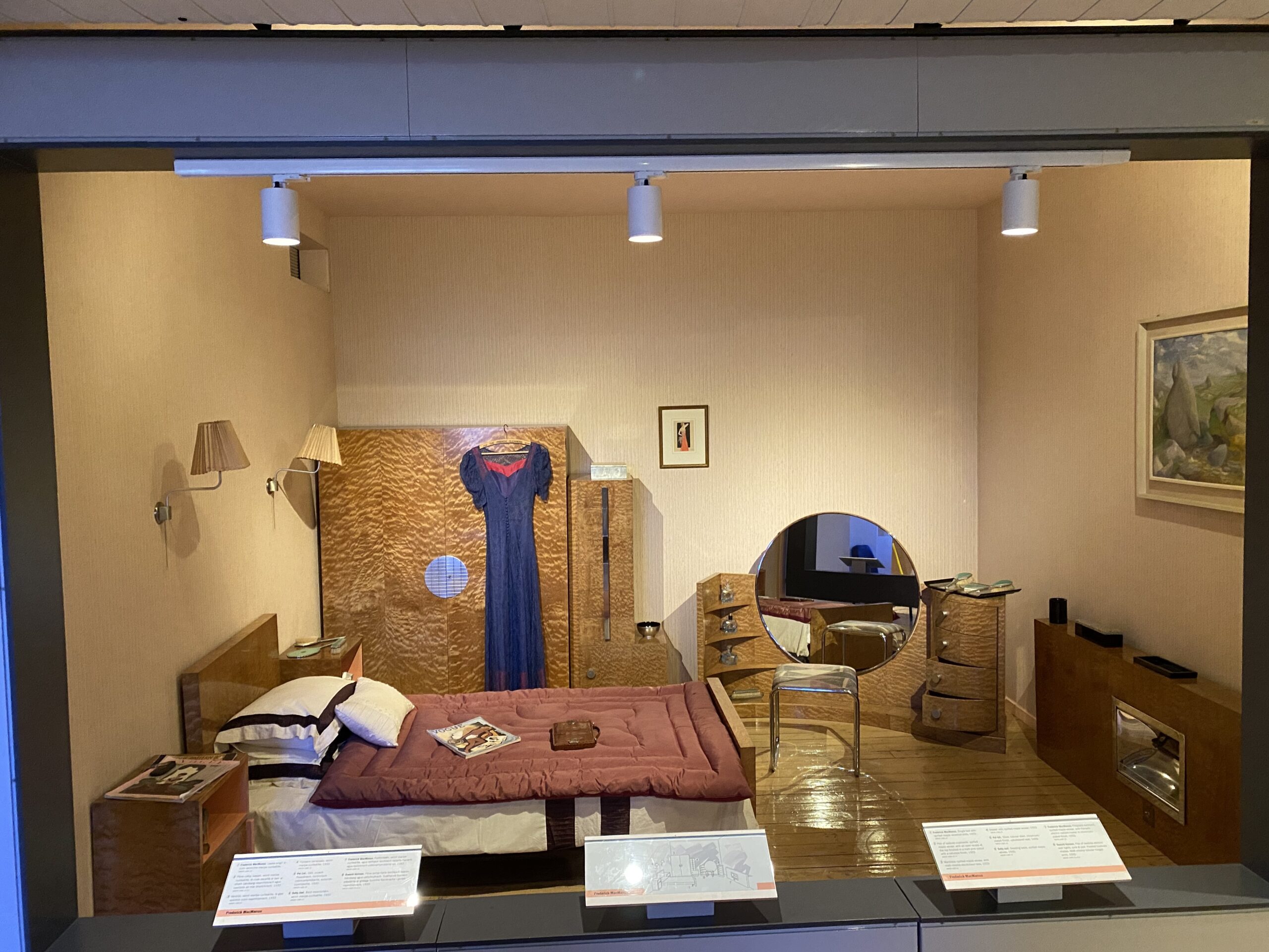 1920s period-room diorama at the Irish National Gallery lit through glass by ENCORE TLI-50 spotlights