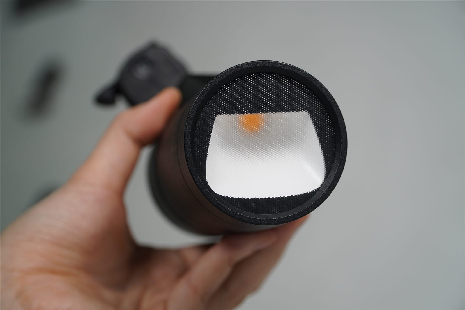 COB track light head close-up showing lens and anti-glare honeycomb